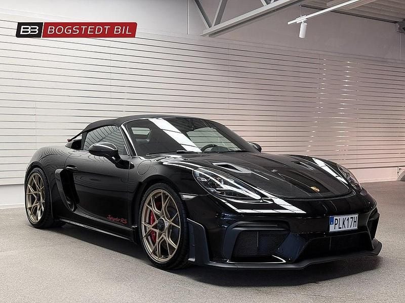 Begagnad Porsche 718 Spyder 500 HK (367 kW) 2024 Svart Cab