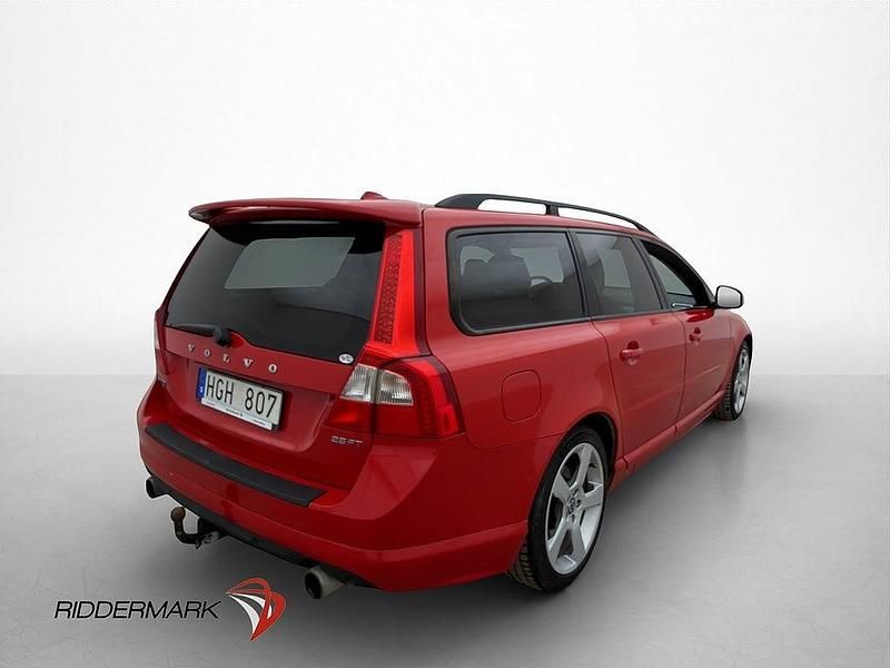 Begagnad Volvo V70 R-Design 231 HK (169 kW) 2010 Röd Kombi
