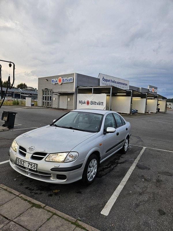 Silver Begagnad 2001 Nissan Almera Sedan | 21 000 kr - Bild 1/4