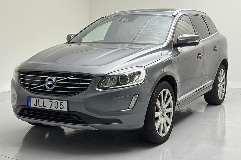 Grå Begagnad 2017 Volvo XC60 Standard SUV | 215 000 kr (Marknadspris) - Bild 1/4