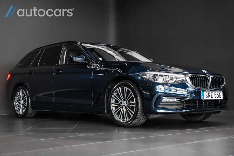 Blå Begagnad 2019 BMW 520 Sport Line Kombi | 318 750 kr (Lite dyr) - Bild 1/4