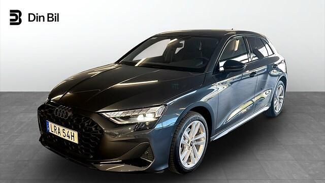 Manhattangrå metallic Begagnad 2024 Audi A3 Advanced Plus | 339 900 kr (Dyr) - Bild 1/4