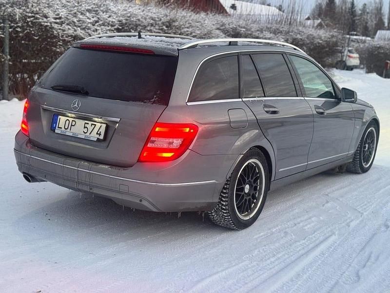 Begagnad Mercedes C250 204 HK (150 kW) 2012 Silver
