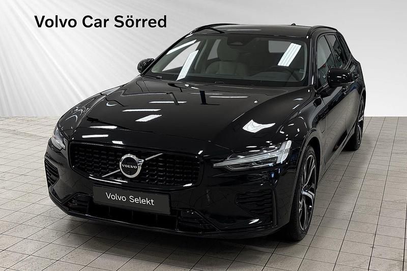 Svart Begagnad 2025 Volvo V60 Plus Kombi | 519 000 kr (Lite dyr) - Bild 1/3