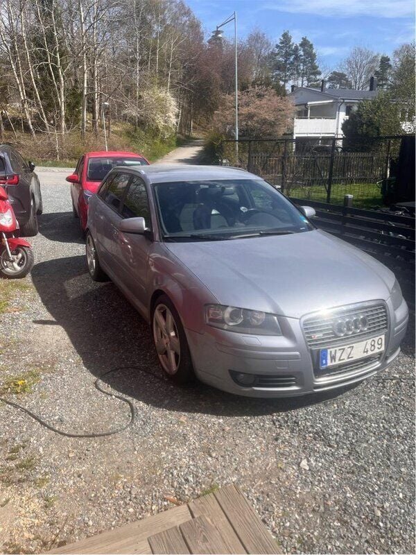 Silver Begagnad 2006 Audi A3 Sportback Comfort Halvkombi | 10 000 kr - Bild 1/4