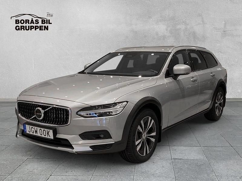 Silver Begagnad 2023 Volvo V90 CC Core Kombi | 369 000 kr (Bra pris) - Bild 1/4