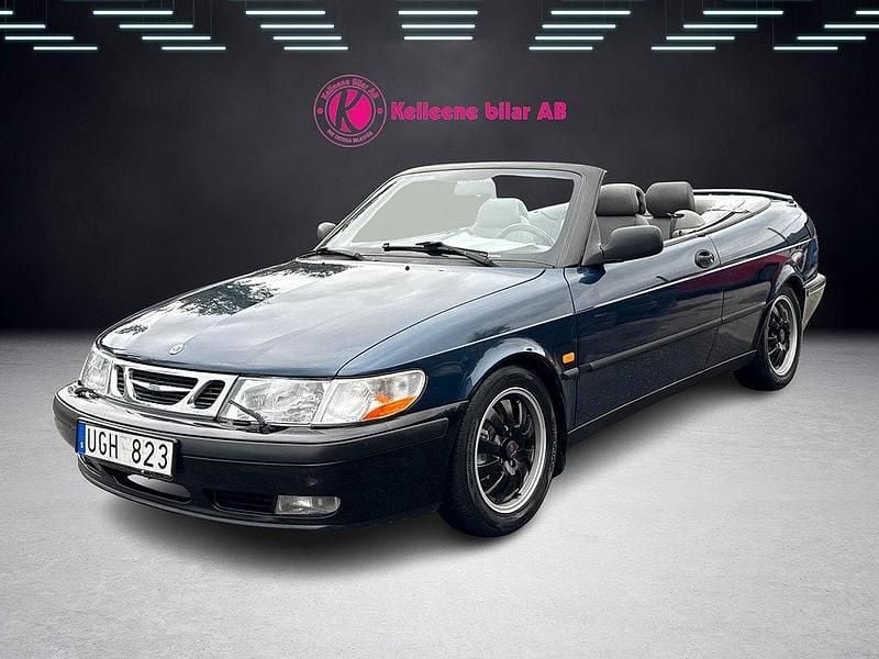 Mörkblå Begagnad 1995 Saab 900 Halvkombi | 39 900 kr - Bild 1/4