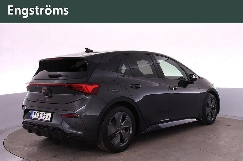 Begagnad Cupra Born 169 kW (231 HK) 2022 Quasar grey metallic Halvkombi