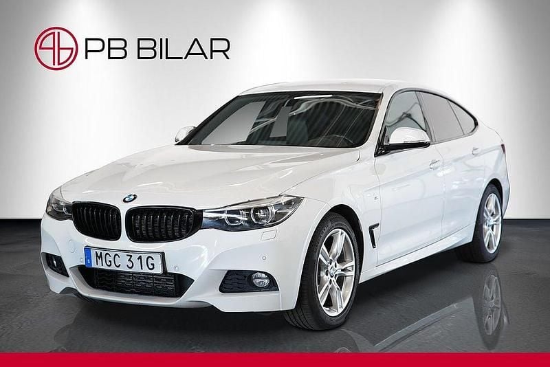 Vit Begagnad 2019 BMW 320 Gran Turismo M Sport Halvkombi | 224 900 kr (Lite dyr) - Bild 1/3