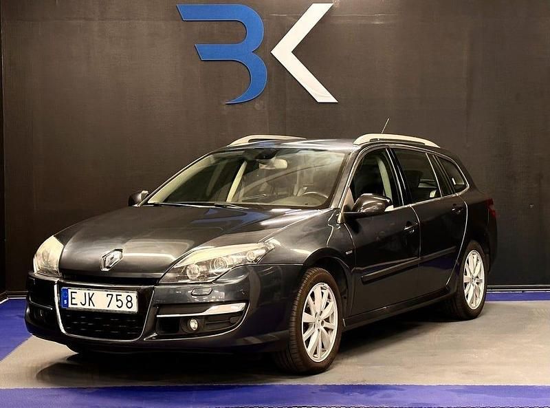 Mörkgrå Begagnad 2011 Renault Laguna GrandTour Bose Edition Kombi | 79 900 kr (Dyr) - Bild 1/4