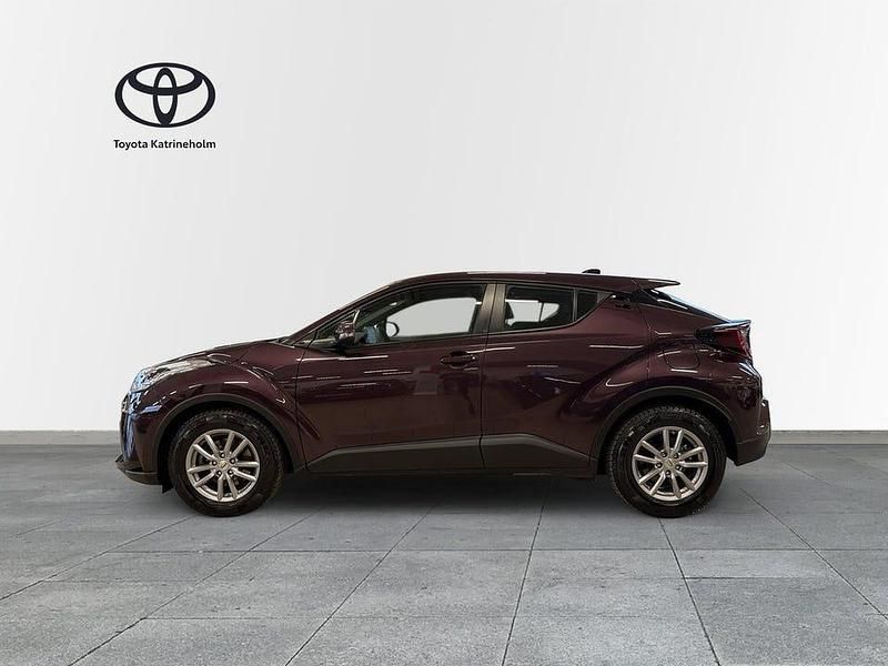 Begagnad Toyota C-HR Active 122 HK (89 kW) 2022 Lilla metallic SUV