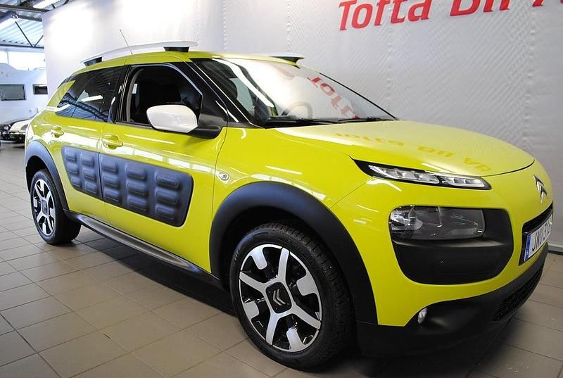 Begagnad Citroën C4 Cactus 92 HK (67 kW) 2014 Gul Halvkombi