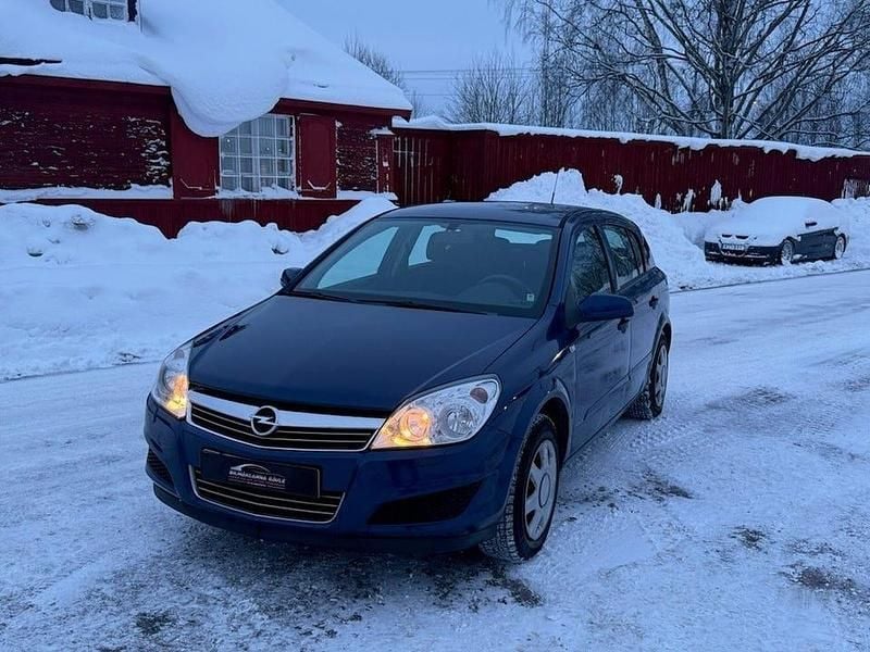 Blå Begagnad 2007 Opel Astra Halvkombi | 34 999 kr (Marknadspris) - Bild 1/4