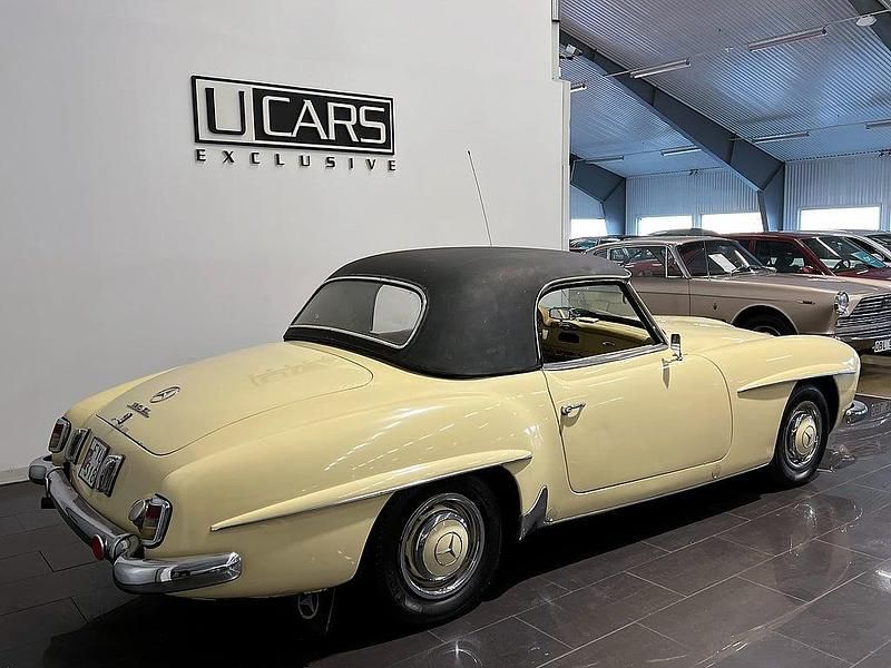 Begagnad Mercedes 190 120 HK (88 kW) 1956 Ljusgul Sedan