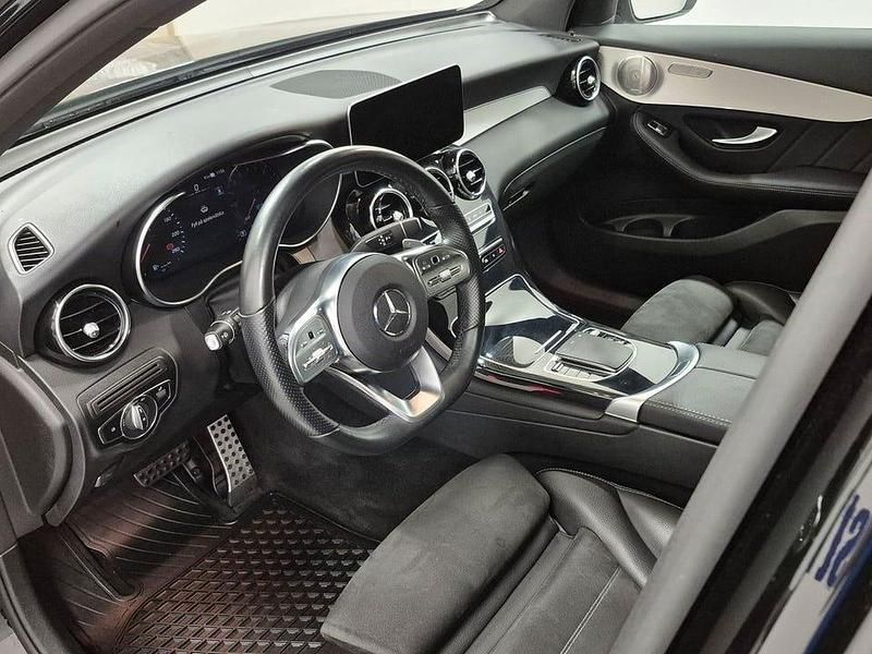 Begagnad Mercedes GLC300 AMG 211 HK (155 kW) 2021 Svart