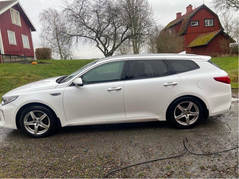 Vit Begagnad 2017 Kia Optima GT-Line Kombi | 180 000 kr (Marknadspris) - Bild 1/3