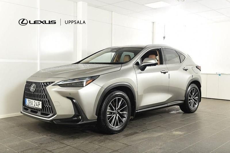 Begagnad Lexus NX350h Executive Line 242 HK (177 kW) 2023 Grå metallic SUV
