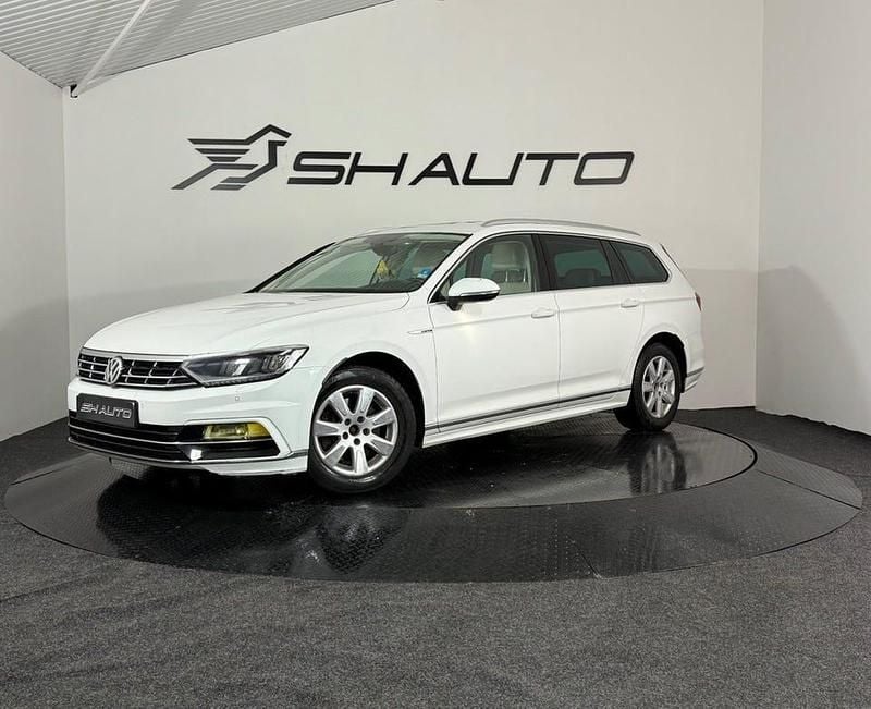 Vit Begagnad 2017 VW Passat GT Kombi | 89 900 kr (Marknadspris) - Bild 1/4