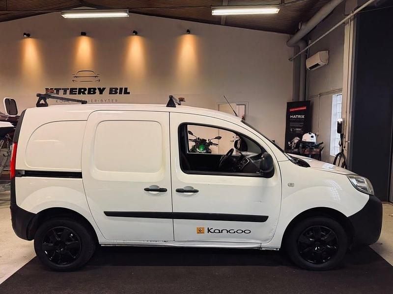 Begagnad Renault Kangoo 90 HK (66 kW) 2014 Vit Minibuss
