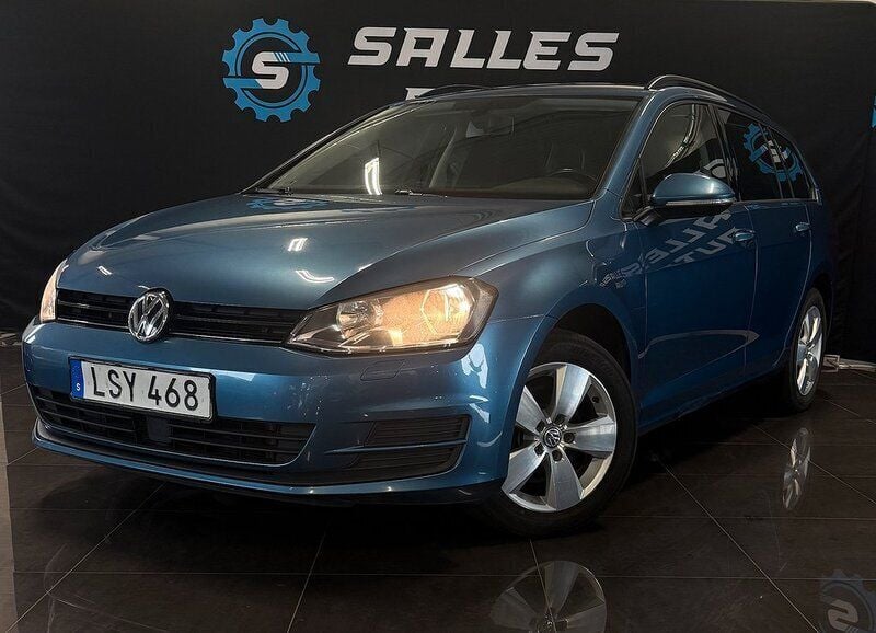 Blå Begagnad 2015 VW Golf VII Kombi | 101 900 kr (Bra pris) - Bild 1/4