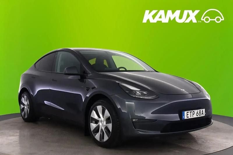 Silver/grå Begagnad 2021 Tesla Model Y Long Range AWD SUV | 364 800 kr (Marknadspris) - Bild 1/3