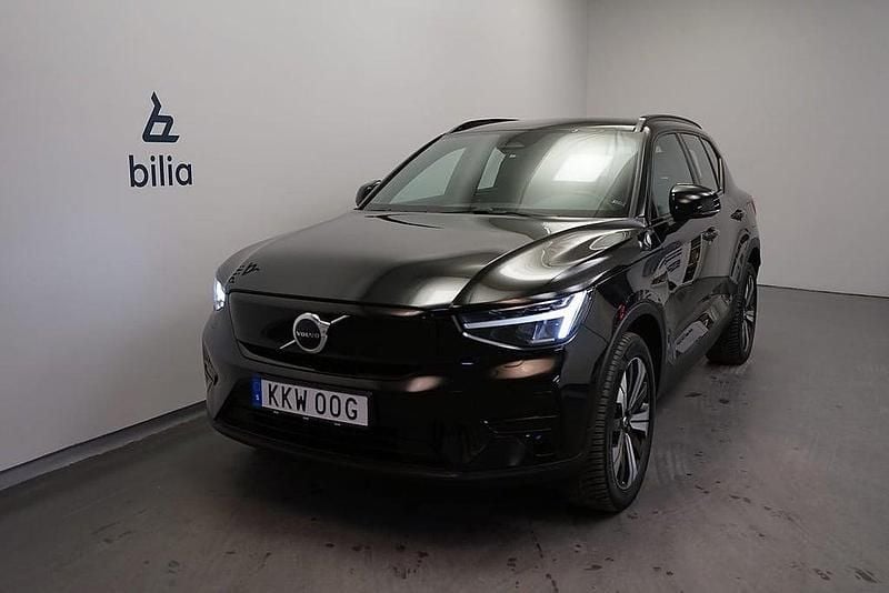 Begagnad Volvo XC40 Core 185 kW (252 HK) 2022 Svart SUV