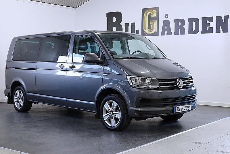 Grå Begagnad 2016 VW Multivan Van | 299 900 kr (Marknadspris) - Bild 1/4