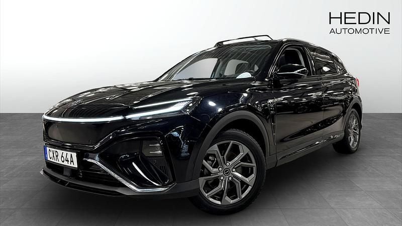 Svart (black) Begagnad 2021 MG Marvel R Performance SUV | 299 900 kr (Marknadspris) - Bild 1/4