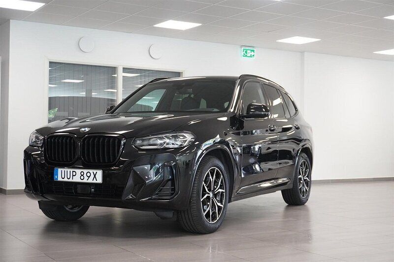 Svart Begagnad 2023 BMW X3 M Sport SUV | 549 800 kr (Marknadspris) - Bild 1/4