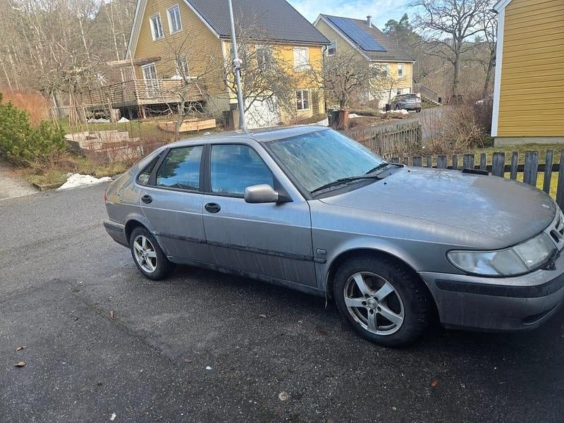 Begagnad Saab 9-3 150 HK (110 kW) 2003 Grå Halvkombi
