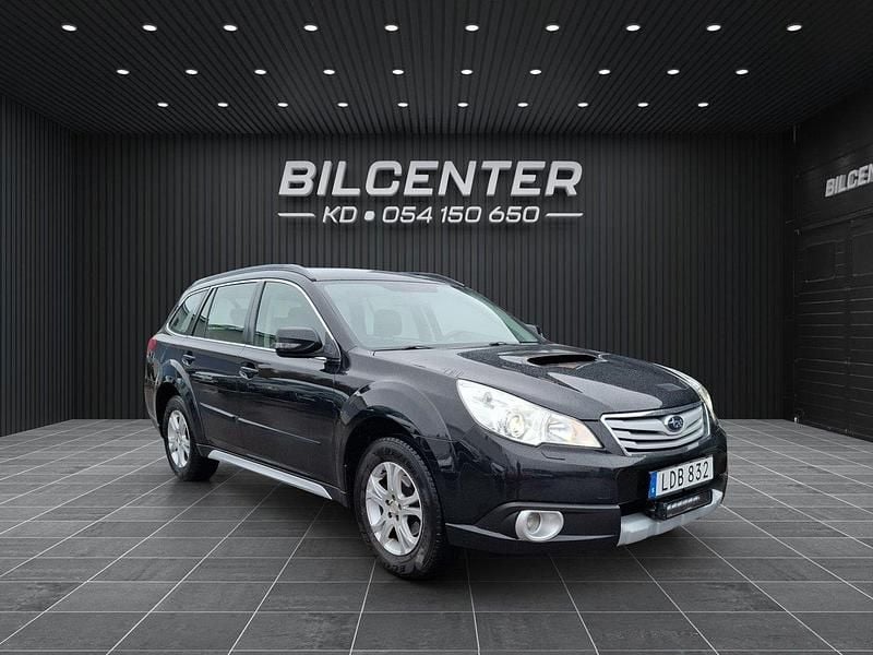 Svart Begagnad 2010 Subaru Outback Kombi | 49 900 kr (Marknadspris) - Bild 1/4