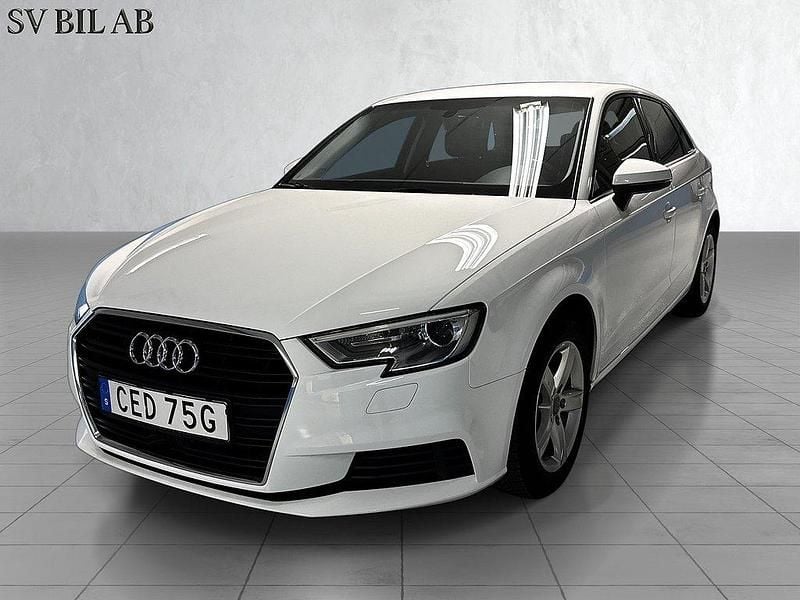Vit Begagnad 2019 Audi A3 Sportback Proline Halvkombi | 179 900 kr (Bra pris) - Bild 1/4