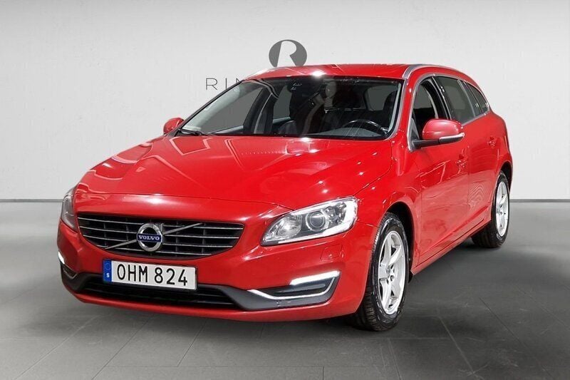 Röd Begagnad 2016 Volvo V60 Summum Kombi | 134 900 kr (Marknadspris) - Bild 1/3