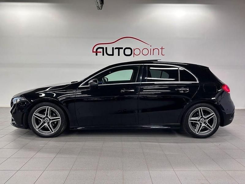 Begagnad Mercedes A180 AMG 136 HK (100 kW) 2022 Svart Halvkombi
