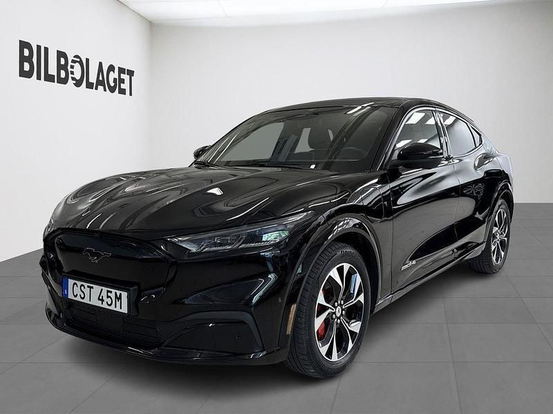 Svart Begagnad 2021 Ford Mustang Mach-E Standard Range SUV | 379 800 kr (Marknadspris) - Bild 1/4