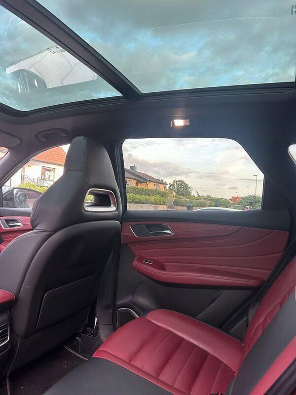 Svart Begagnad 2021 MG HS SUV | 229 000 kr - Bild 1/4