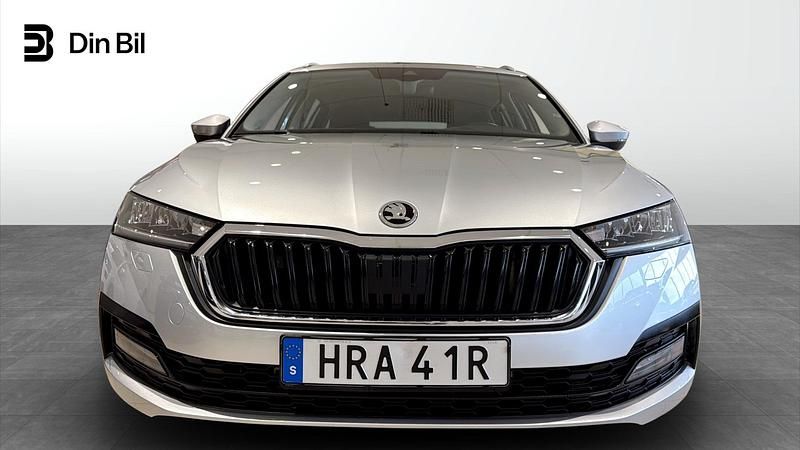 Begagnad Skoda Octavia 2024 Grå Kombi