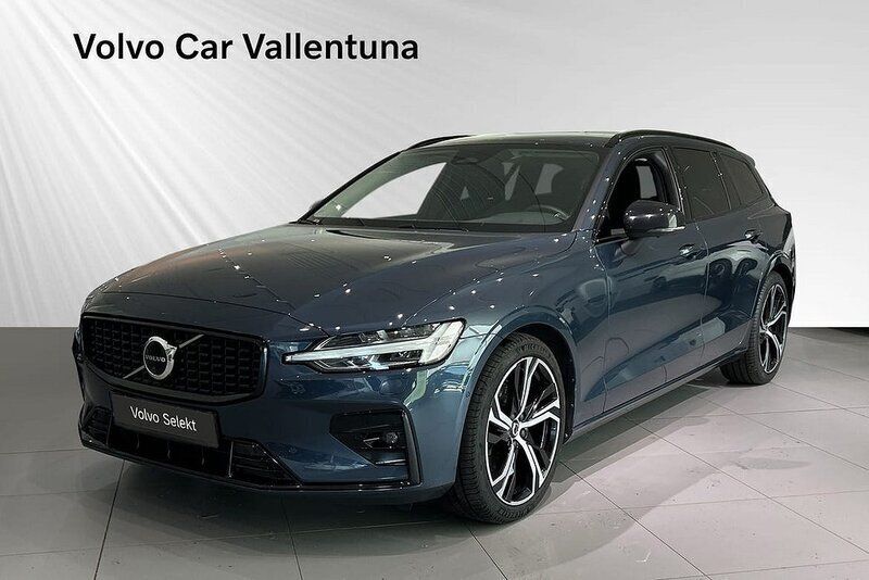 Blå Begagnad 2023 Volvo V60 Plus Kombi | 369 900 kr (Marknadspris) - Bild 1/3