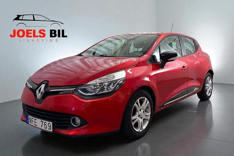 Röd Begagnad 2012 Renault Clio IV Halvkombi | 47 900 kr (Marknadspris) - Bild 1/1