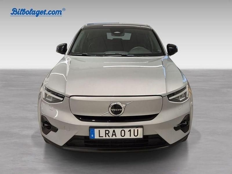 Silver Begagnad 2023 Volvo C40 Plus SUV | 339 500 kr (Lite dyr) - Bild 1/4
