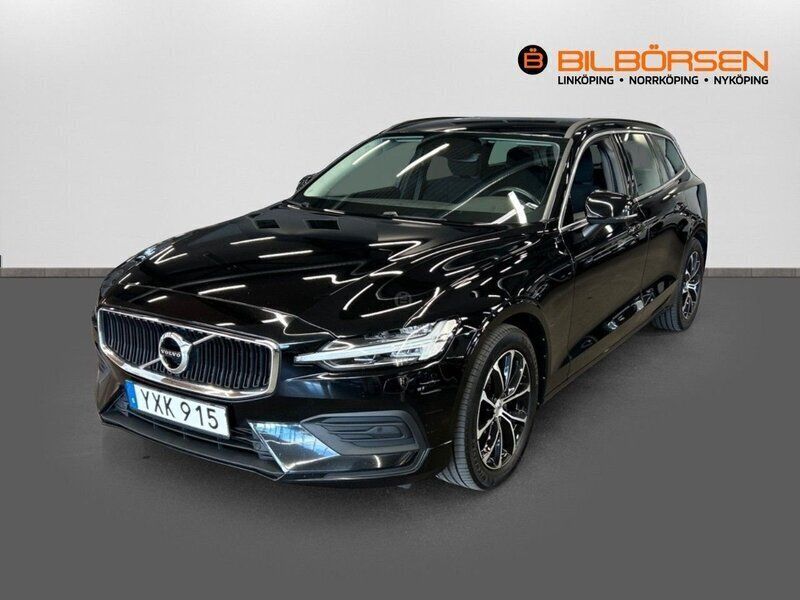 Svart Begagnad 2021 Volvo V60 Momentum Kombi | 249 900 kr (Marknadspris) - Bild 1/4