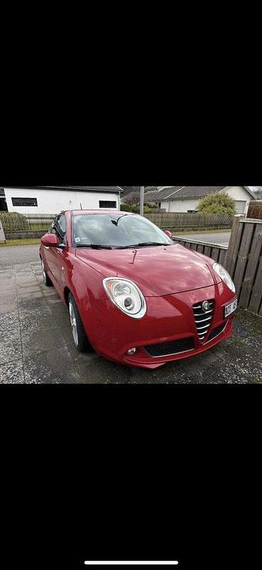 Röd Begagnad 2010 Alfa Romeo MiTo Halvkombi | 32 500 kr - Bild 1/4