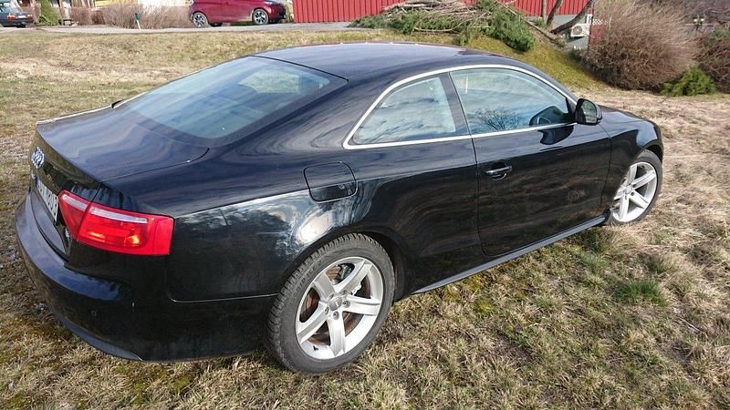 Begagnad Audi A5 Comfort 170 HK (125 kW) 2008 Svart Sportkupé