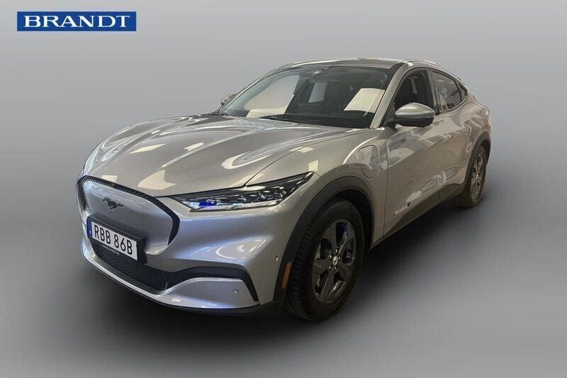 Grå Begagnad 2021 Ford Mustang Mach-E SUV | 379 900 kr (Marknadspris) - Bild 1/4
