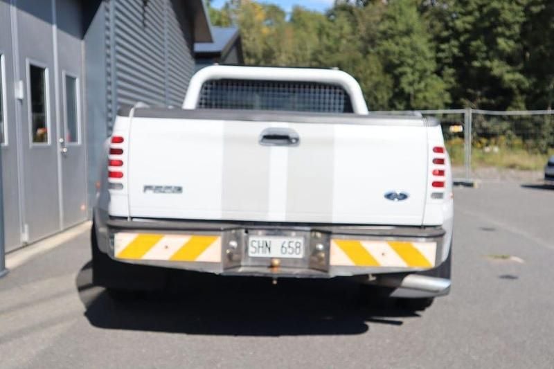 Begagnad Ford F350 238 HK (175 kW) 1999 Vit metallic Pickup