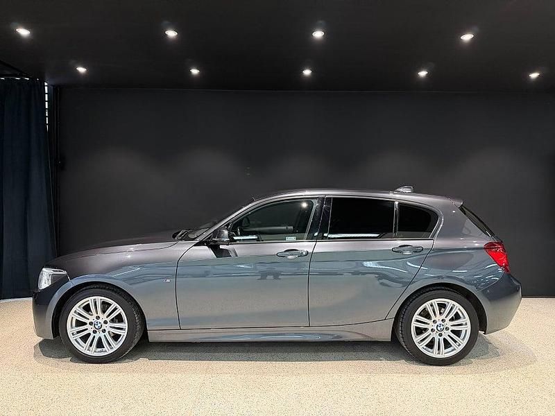 Begagnad BMW 116 M Sport 136 HK (100 kW) 2015 Grå metallic Halvkombi