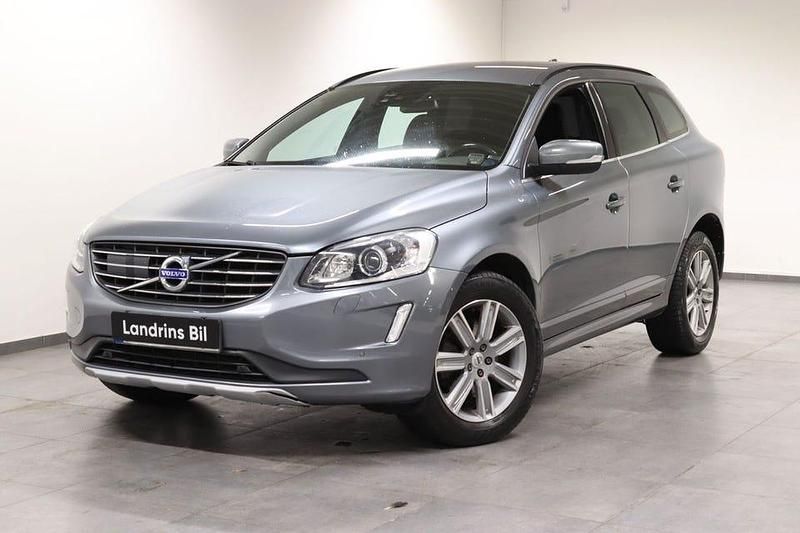 Grå Begagnad 2017 Volvo XC60 Momentum SUV | 209 000 kr (Bra pris) - Bild 1/4