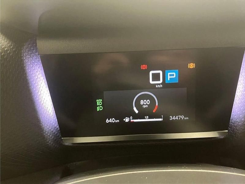 Begagnad Citroën C4 Shine 131 HK (96 kW) 2023 Svart Halvkombi