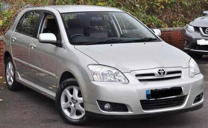 Grå Begagnad 2005 Toyota Corolla | 42 000 kr (Marknadspris) - Bild 1/1