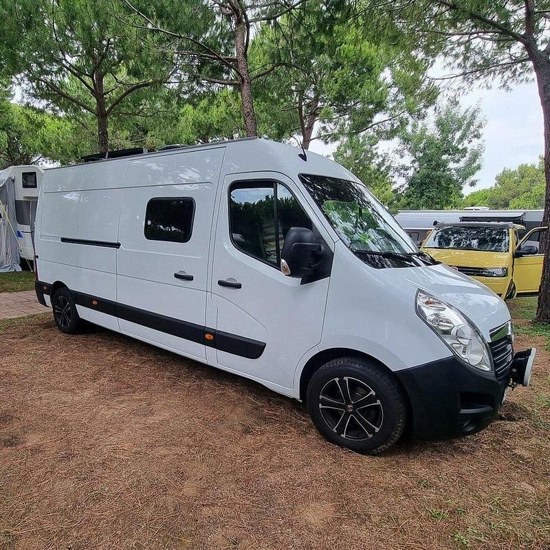 Vit Begagnad 2015 Opel Movano Van | 299 990 kr - Bild 1/4